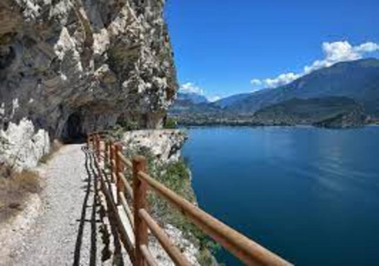 Appartamento Casa Zanoni Torbole Sul Garda Esterno foto